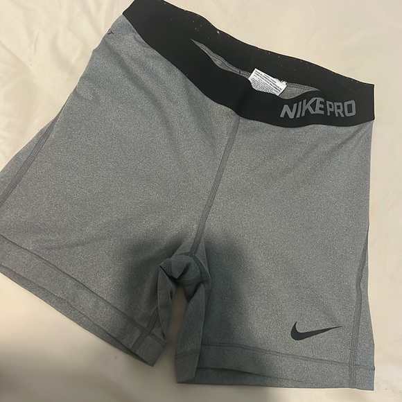nike pro shorts - Picture 1 of 2